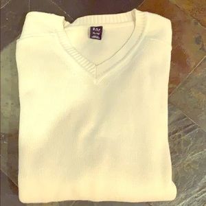 🌸3/$20 Men’s GAP Cream V-Neck Sweater.  Size XL.